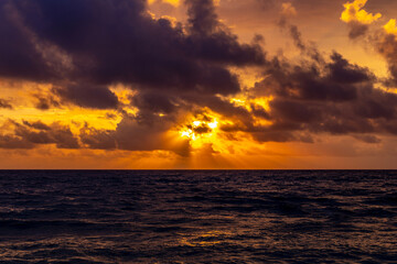 Fototapeta premium sunset over the sea