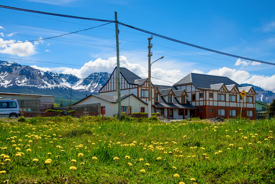 Ushuaia-Argentinien-Patagonien-Feuerland. Fr&uuml;hling am Ende der Welt. / Ushuaia-Argentina-Patagonia-Fireland. Spring at the end of the world.