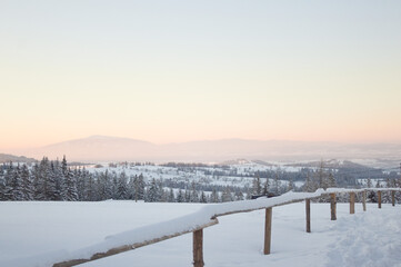 Krajobraz Zakopane, Gubałówka zimowy poranek w górach, panorama Tatr o poranku