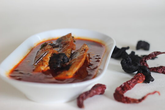 Sardines curry is a traditional central Kerala fish curry also known as mathi curry.