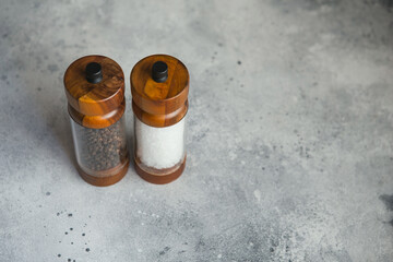 Wooden Salt And Pepper grinder Set