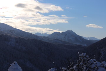 Tatry zimą, góry zimą, ośnieżone szczyty © Monika