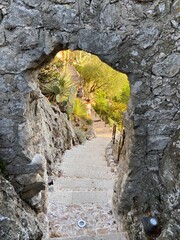 Cotes et plages de Nice
Ciel bleu, plage turquoise et sables de plages fins