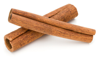 Cinnamon sticks isolated on white background close up
