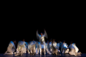 The abstract movement of the dance © Edson Campolina