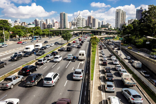 Traffic on the famous 23 de Maio Avenue in Sao Paulo, Brazil. This avenue run past Ibirapuera Park.