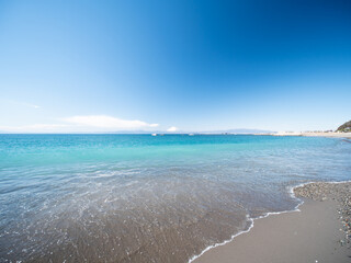 早春の相模湾と冠雪した富士山　2月　葉山町