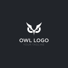 Obraz premium Simple Owl Head Logo Design Template