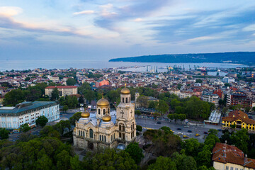 Sunset view of the Dormition of the Theotokos Cathedral in Varna, Bulgaria - obrazy, fototapety, plakaty