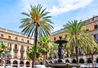 Royal square (Plaza Real) in Barcelona, Spain - obrazy, fototapety, plakaty