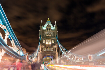 Obraz premium Magnificent Tower Bridge at night in London, England, UK