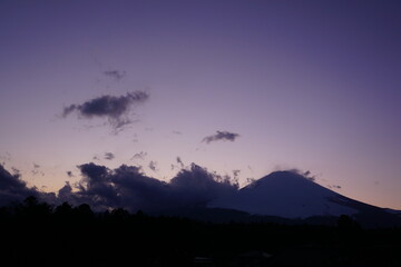 夕日と雲　富士山