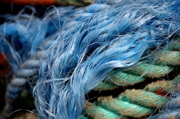 synthetic blue and green rope