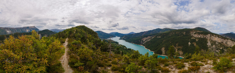 Fototapeta na wymiar Lac de Castillon, Verdon, Saint Julien du Verdon, Alpes de Haute Provence, France