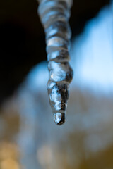 Eiszapfen Tropfen Makro transparent klar durchscheinend Detail Wasserfall klar kristall gefroren...
