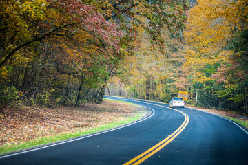 Fototapeta premium A colorful road to smokey mountains