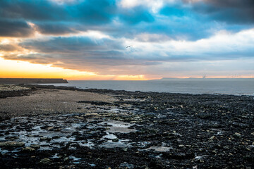 Obraz premium winter sunrise over the bay