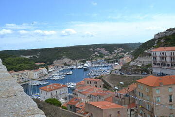 Naklejka na ściany i meble vue sur le port de Bonifacio en Corse
