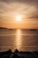 Atardecer de verano en el estrecho de Gibraltar