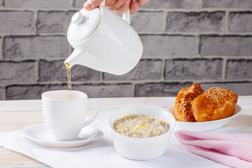 Porridge. Healthy oatmeal breakfast.