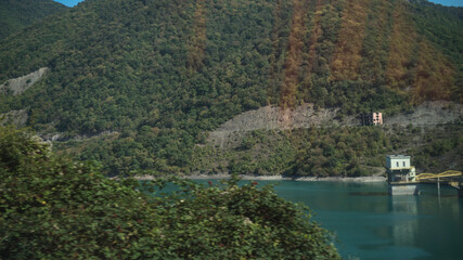 Naklejka premium Beautifull mountain lake in Georgia 