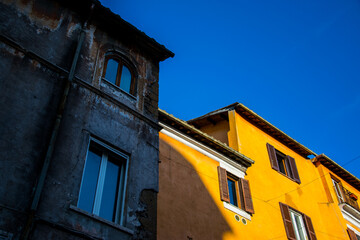 Casas del barrio del Trastevere con sus peculiares tonos anaranjados al atardecer