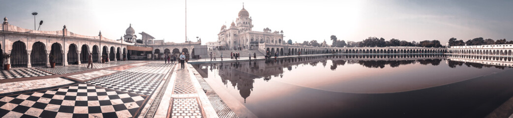 Naklejka premium Gurudwara Sikh Temple Panorama, New Delhi, India