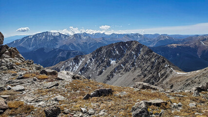 Fototapeta na wymiar Multiple mountain ranges seen from a summit