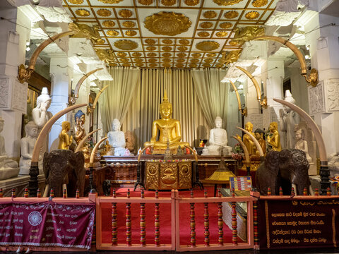 Sri Dalada Maligawa (Temple of the Sacred Tooth Relic), Kandy, Sri Lanka