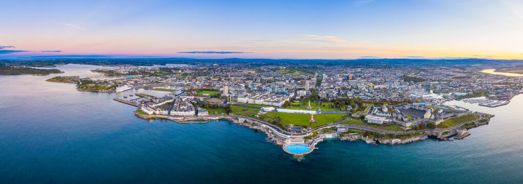 Plymouth, city skyline, Hoe Park and lighthouse, Plymouth Sound, Devon