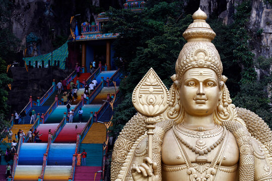 Entrance and the giant statue of Murugan, the Hindu God of War, Hindu Temple and Shrine of Batu Caves, Kuala Lumpur