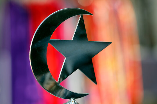 Star and crescent symbol of Islam, Jamek Mosque (Masjid Jamek Sultan Abdul Samad), Kuala Lumpur
