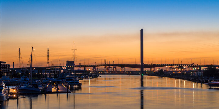 Sunset ove The Bolte Bridge, Melbourne, Australia