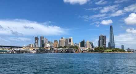 Fototapeta premium Sydney Harbour and the city of Sydney skyline.