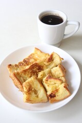 フレンチトーストとコーヒー