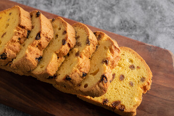 Sultana pie slices on a wooden platter