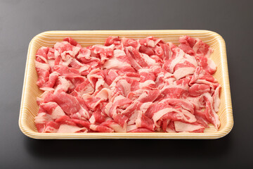 アメリカ産：ブラックアンガス牛バラ切り落とし