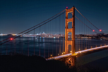 Fototapeta premium golden gate bridge at night