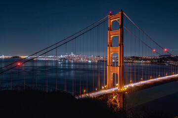 Fototapeta na wymiar golden gate bridge at night