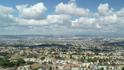 Obraz premium Aerial view of Los Angeles looking towards Hollywood after the rain