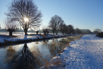 Winter an der Niers bei Grefrath Oedt am Niederrhein