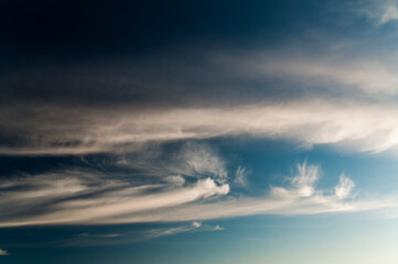 Fototapeta na wymiar Dramatic cirrus clouds
