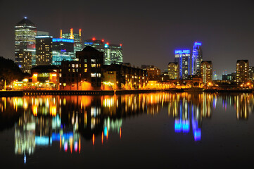 Fototapeta na wymiar Canary Wharf, East London UK skyline at night