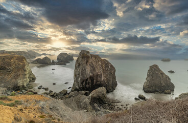 Fototapeta na wymiar Beautiful landscape, rocks and ocean views along the Pacific Highway in northern California.