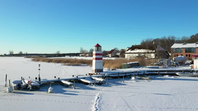 Leuchtturm Ummanz auf der Insel R&uuml;gen im Winter