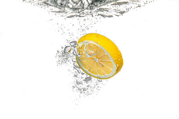 lemon in water