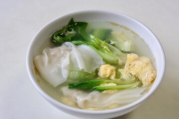 ワンタンスープ