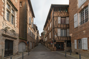 Fototapeta na wymiar The old street in city of Albi in France