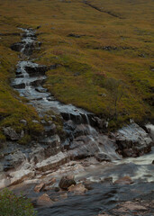 Maly potok wpada do wiekszego