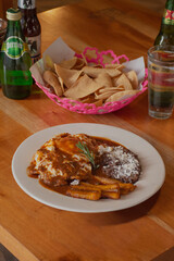 Huevos con salsa chiltepin